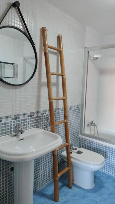 Apartamento La Emisora Понферада Екстериор снимка