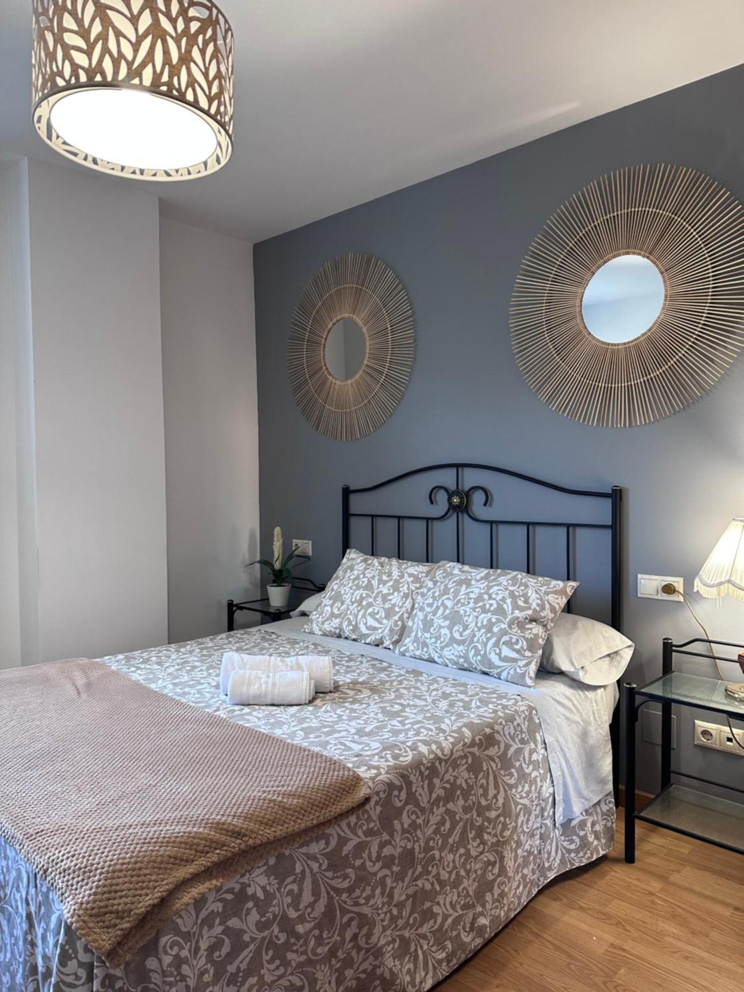 Apartamento La Emisora Понферада Екстериор снимка